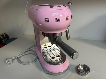 SMEG - Macchina del Caffè Rosa ECF01