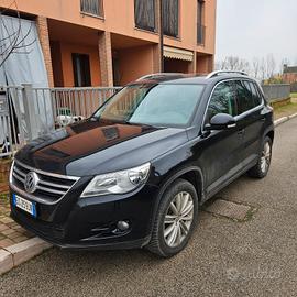 volkswagen tiguan 2011 