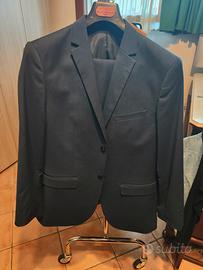 vestito completo da ragazzo 