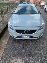 Volvo v 40 d2