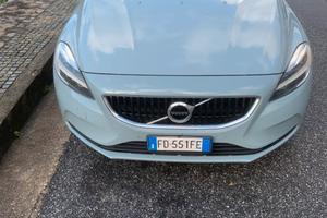 Volvo v 40 d2