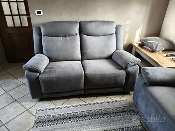 Divano 2 posti con 1 relax sinistro