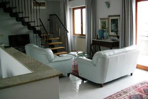 Appartamento di 156 m² con più di 5 locali e box a