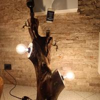 Dispenser whisky e Lampada fatto a mano in legno