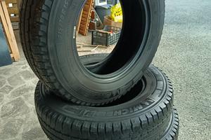 GOMME  215/70 R15 CP Michelin Agilis furgone