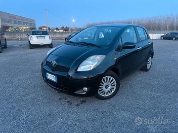 Toyota Yaris 1.0 5 porte Sol
