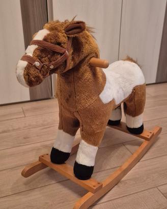 Cavallo a dondolo 