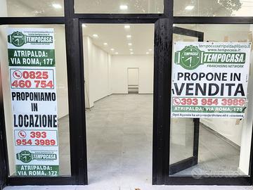 Locale commerciale in posizione di forte passaggio