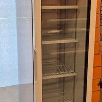 Frigorifero a colonna e a vetrina per bibite 253lt