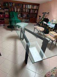 Tavolo in vetro di design