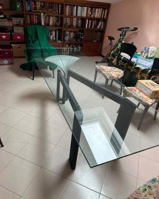 Tavolo in vetro di design