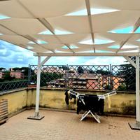 Pergola a tenda bianca 