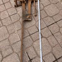 antica morsa a gambo da fabbro/ falegname