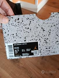 Nike Jordan 4 Retro' 