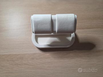 Porta Orologi con Base Portaoggetti