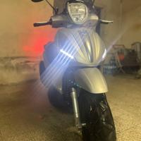 Piaggio Beverly 350