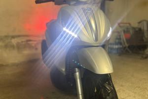 Piaggio Beverly 350