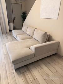 Divano a penisola beige con seduta regolabile