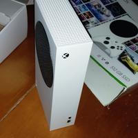 XBOX SERIES S (QUASI NUOVA) CON PILA E CARICATORE