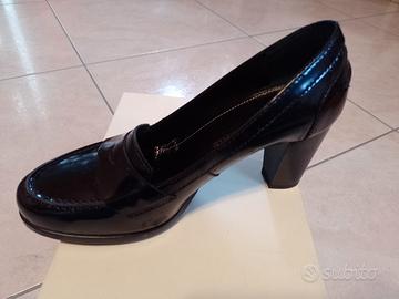 Décolleté tacco largo