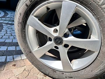 Gomme invernali 215/65 R16 + cerchi Nissan Qashqai
