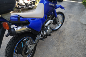 Moto tenuta in garagei