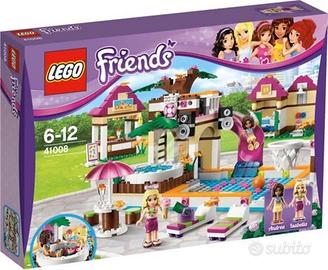 Lego friends: La piscina di Heartlake City