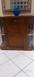 Mobile basso legno con vetrine
