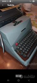 macchina  da scrivere olivetti  vintage 