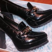 scarpe nere donna in vernice  tg 40 GUESS
