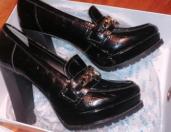 scarpe nere donna in vernice  tg 40 GUESS
