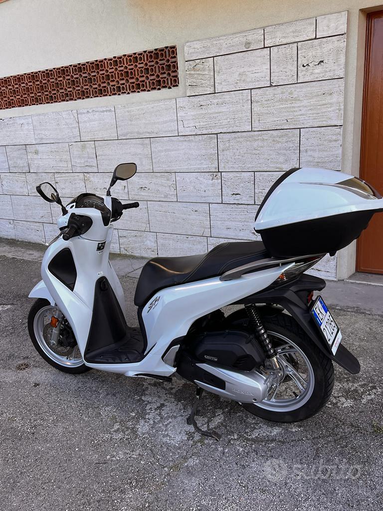 Honda Sh 125 2017 - Moto e Scooter In vendita a Ancona