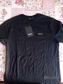 t-shirt nera nuova 