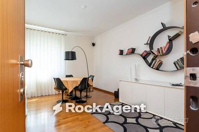 Appartamento di 132 m² con 4 locali e box auto a S
