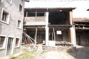 Rustico / Casale di 150 m² con 3 locali a Valdagno