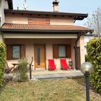 Villetta a schiera arredata con giardino a Limana