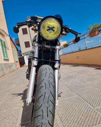 Suzuki Bandit Cafe racer del 2003 fatta a regola  