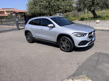 MERCEDES GLA 200