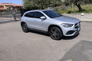 MERCEDES GLA 200