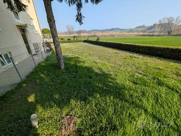 Appartamento di 249 m² con più di 5 locali e box a