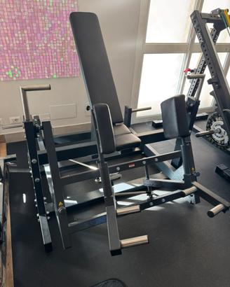 GLUTE MACHINE A CARICO LIBERO