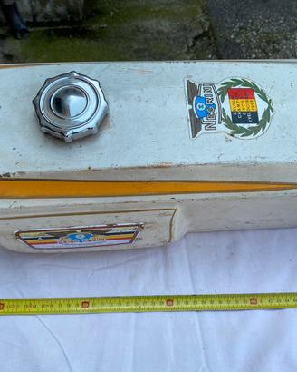 8 serbatoi moto come foto e descrizione