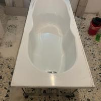 Vasca da bagno con box doccia vetro