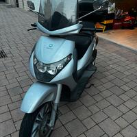 Piaggio Beverly 250