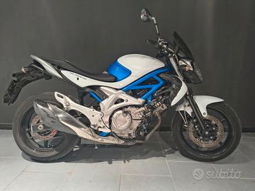 Suzuki SFV Gladius 650 OPERAZIONE 50%