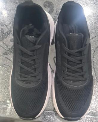 scarpe sportive da ginnastica 
