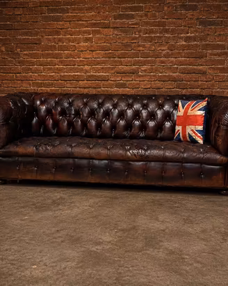 Divano club Chesterfield Chester cuoio vintage 
