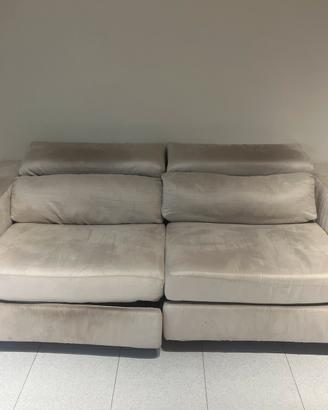 divano dotato di relax poltrone e sofa