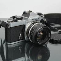 macchina fotografica anni 70 