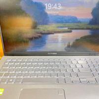 Asus VivoBook X512UF con Intel Core i7 (8ª gen)